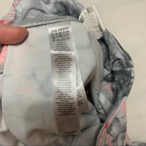 Joe Fresh Capri Abstract Print Work Out Legging M - Picture 5 of 6